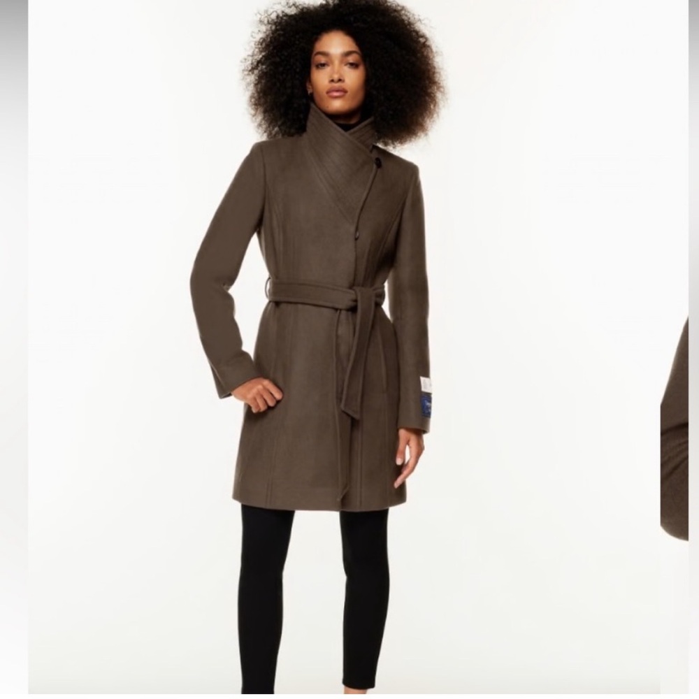 Aritzia Babaton The Connor Coat. Color: Deep Taupe, Size: 2XS)